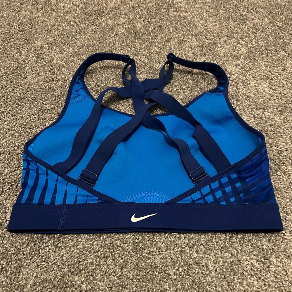 Nike Women's High Impact Sports Bra - Picture 2 of 3